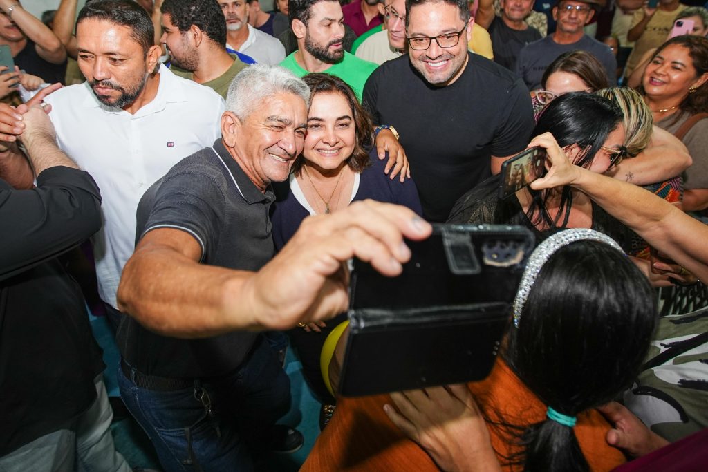 professora maria do carmo reunindo apoiadores na zona leste de manaus