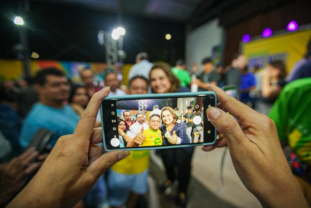 professora maria do carmo reunindo apoiadores na zona leste de manaus