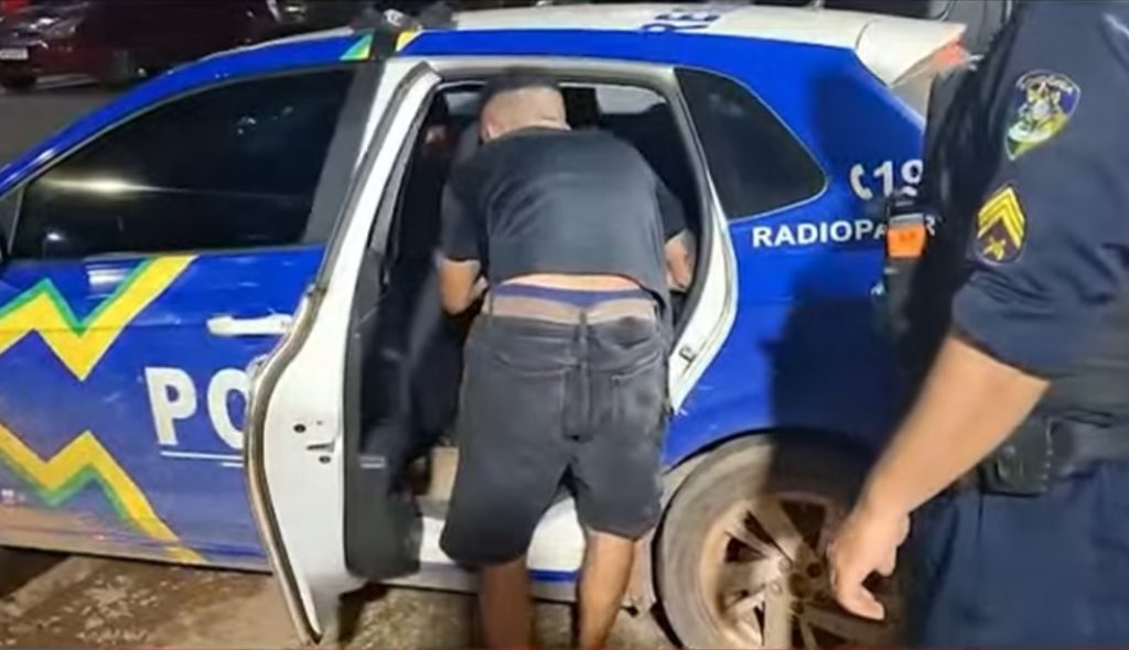 Homem preso por agredir esposa em Porto Velho