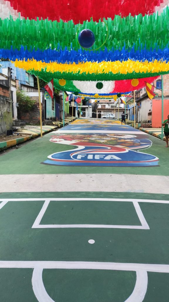 Preparativos na Rua 25 em Manaus para a Copa do Mundo de 2026