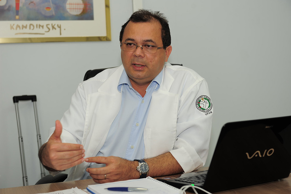médico cirurgião cardiovascular pedro elias de souza