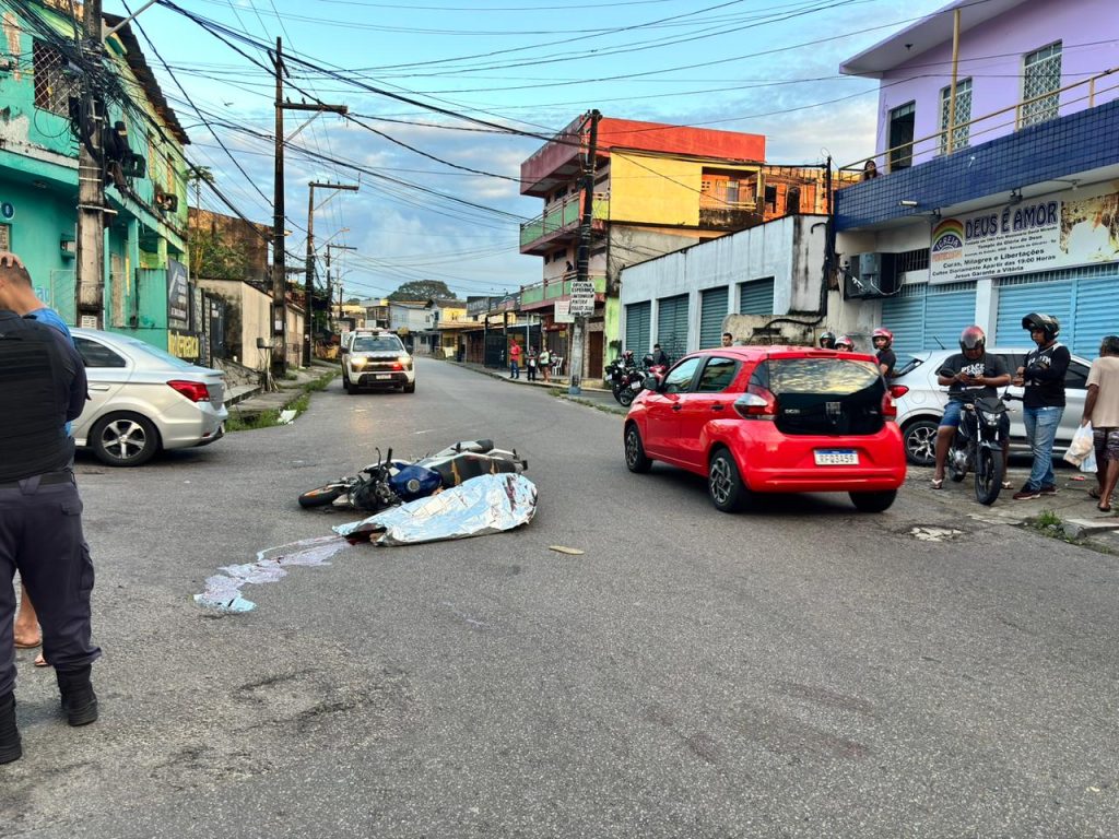 motociclista renato teixeira após acidente em cruzamento em manaus