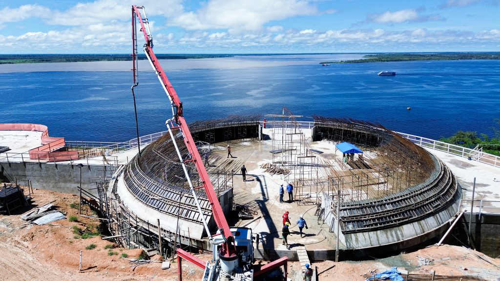Obras do parque Encontro das Águas Rosa Almeida em Manaus
