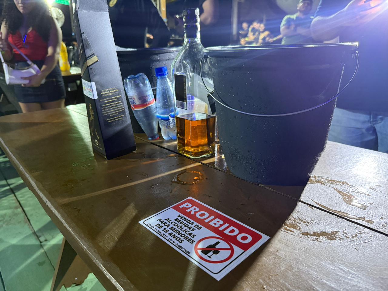 Operação de segurança no flutuante do Tarumã resgata adolescentes