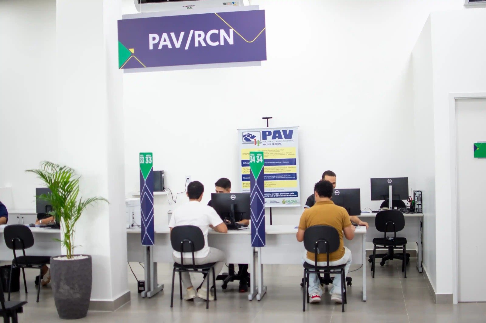 foto de atendimento ao cidadão no PAC em Manaus