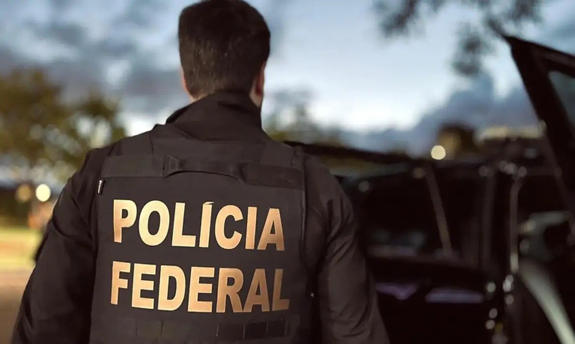 Imagem da operação Sem Refino com ação da Polícia Federal