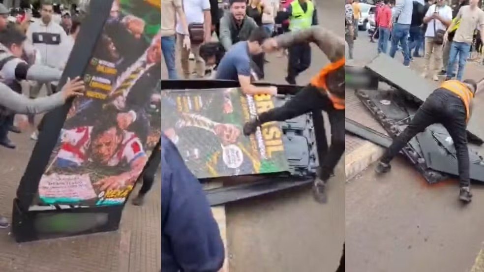 Telão publicitário destruído em Cidade do Leste após exibição de montagem polêmica de Jair Bolsonaro