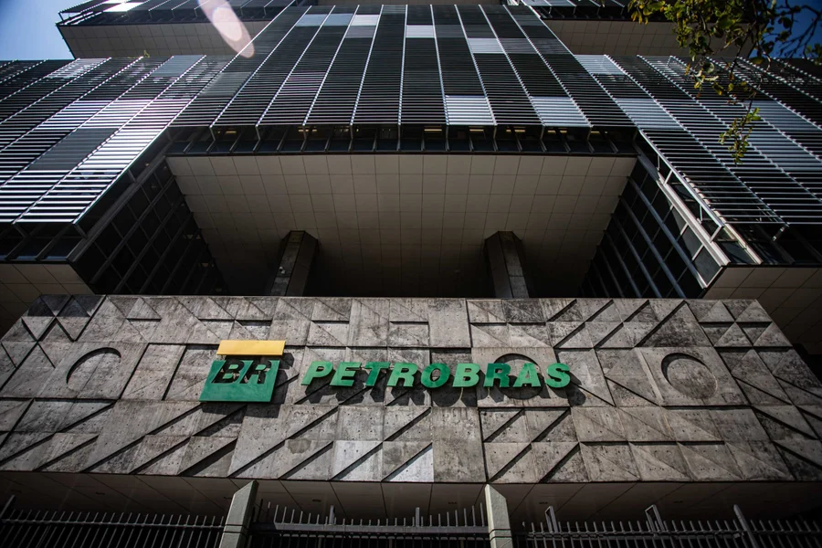 Reajuste da gasolina anunciado pela Petrobras
