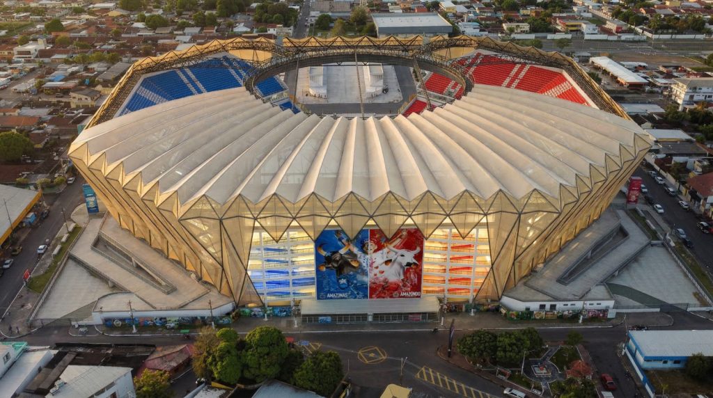 Imagem da audiência pública sobre modernização do Bumbódromo em Parintins