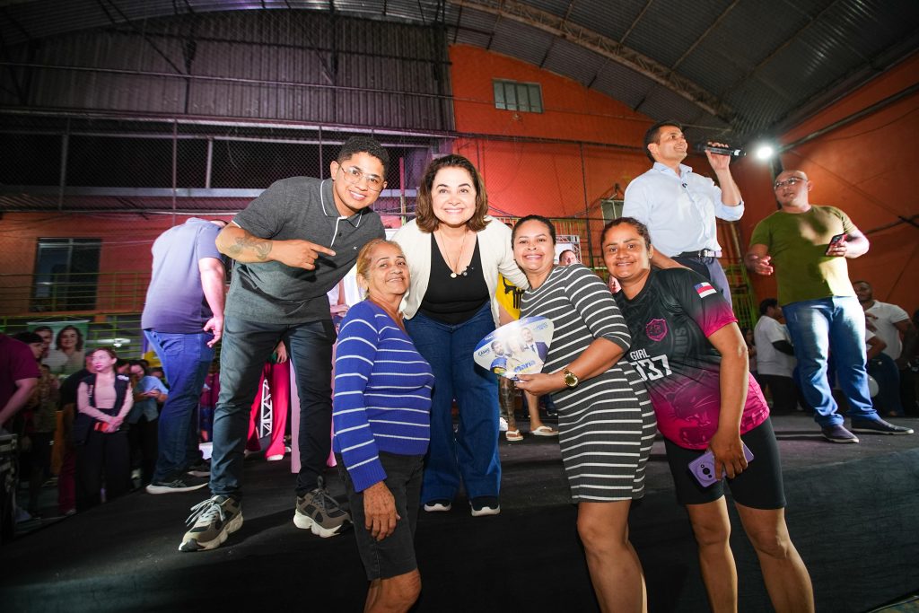Encontro da pré-candidata Professora Maria do Carmo com moradores da zona sul de Manaus