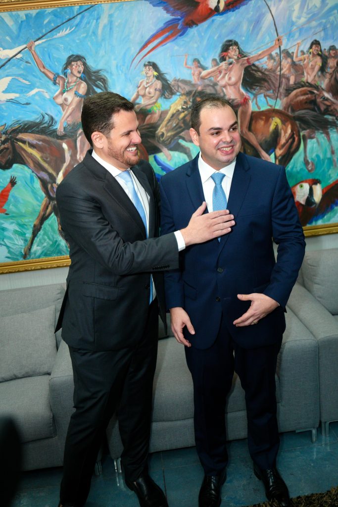 prefeito renato junior pede apoio ao governador roberto cidade durante operacao tapa-buracos em manaus