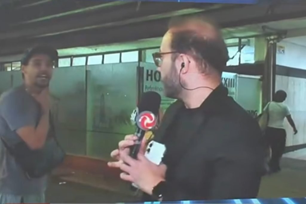 repórter agredido durante transmissão ao vivo
