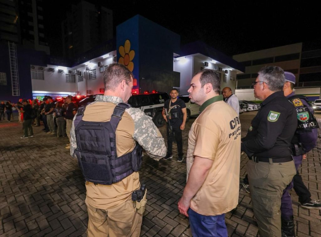 Governador Roberto Cidade durante o Dia D da Operação Caminhos Seguros no Amazonas