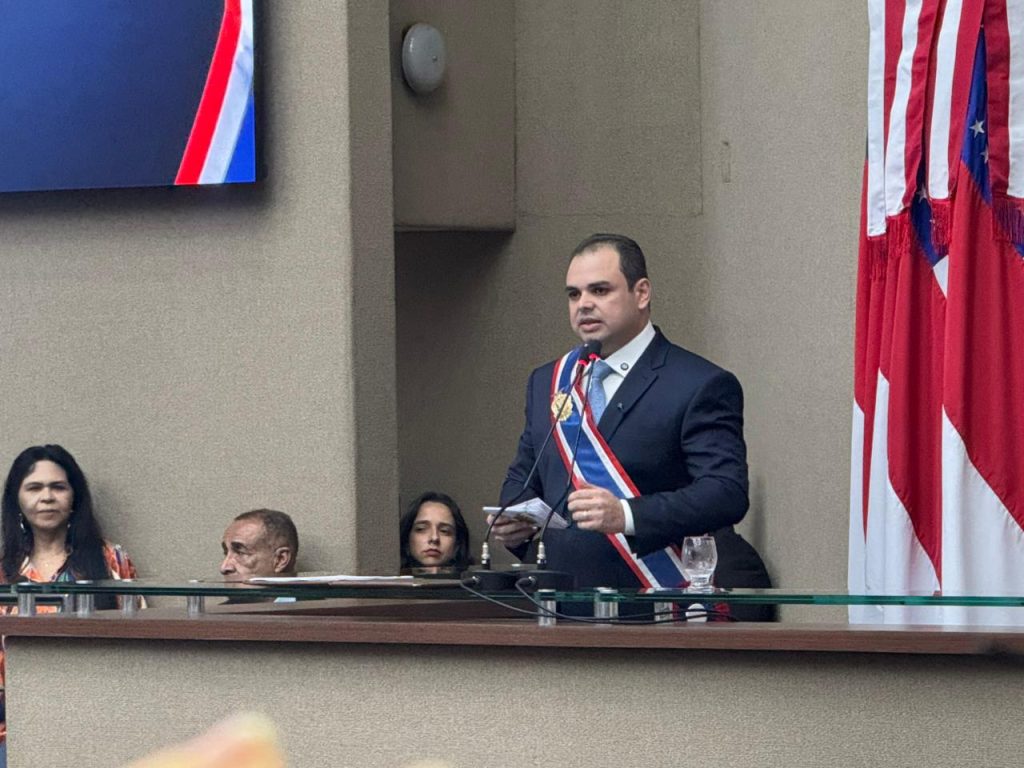 Governador Roberto Cidade durante posse no Amazonas