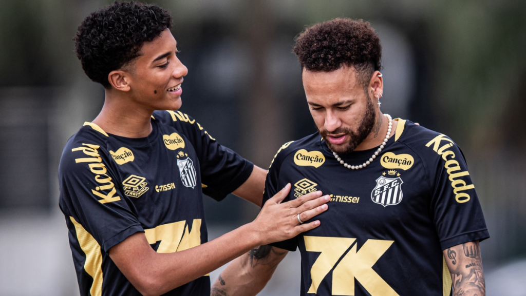 Robinho Jr. e Neymar durante treino no Santos FC