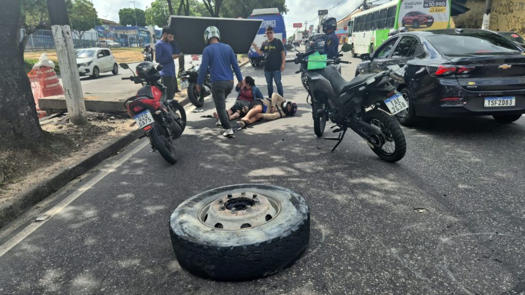 acidente de motocicleta na avenida cosme ferreira em manaus