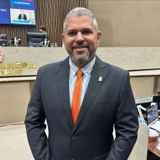Vereador Elan Alencar durante sessão na câmara municipal de Manaus