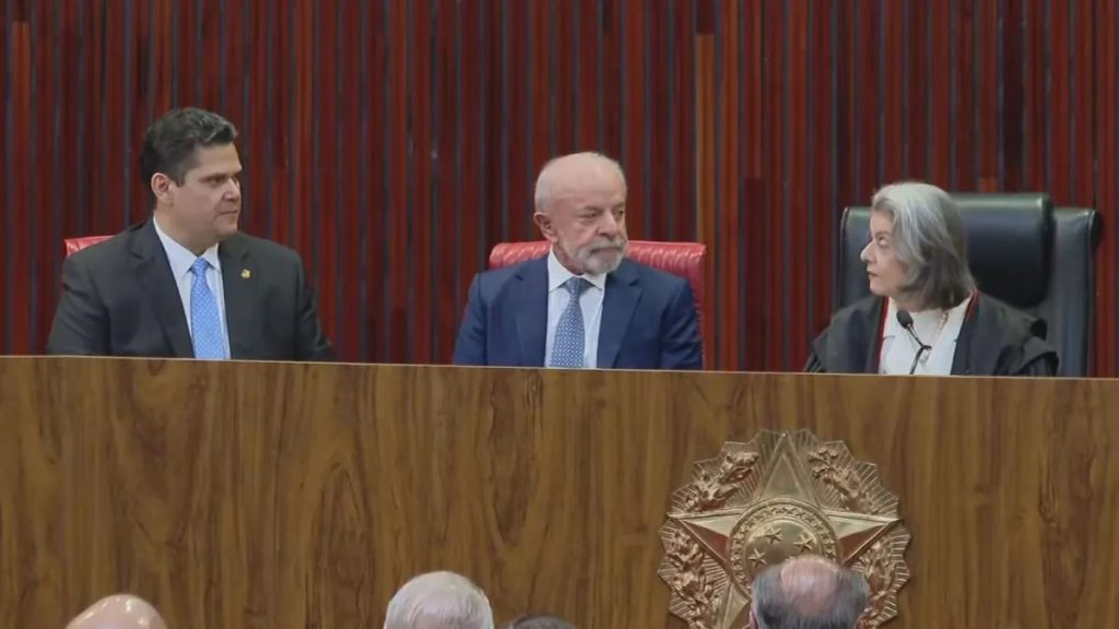 Cerimônia de posse de Nunes Marques no TSE com Davi Alcolumbre e Jorge Messias
