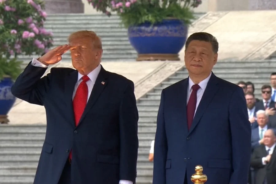Trump e Xi Jinping durante reunião em Pequim