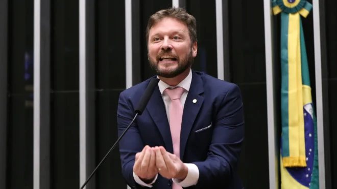 Kayo Magalhães na Câmara dos Deputados durante votação