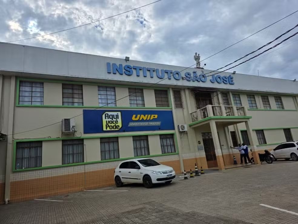 imagem do ataque a tiros em escola no acre
