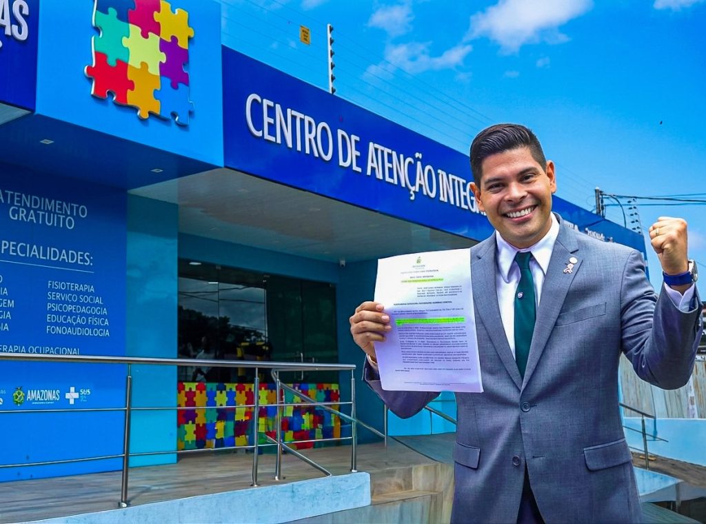 foto de deputado estadual mário cesar filho apresentando proposta na assembleia legislativa do amazonas