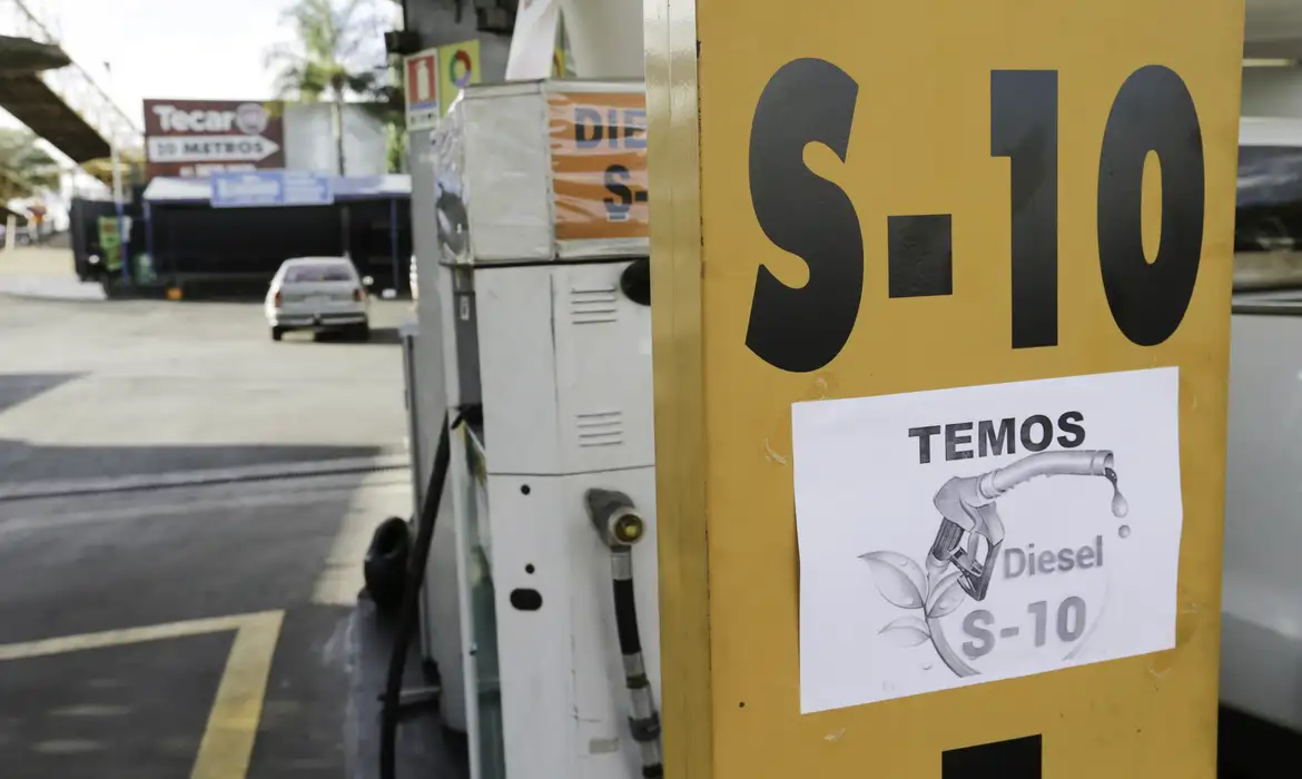 foto divulgação sobre ajuste no preço do diesel pela petrobras