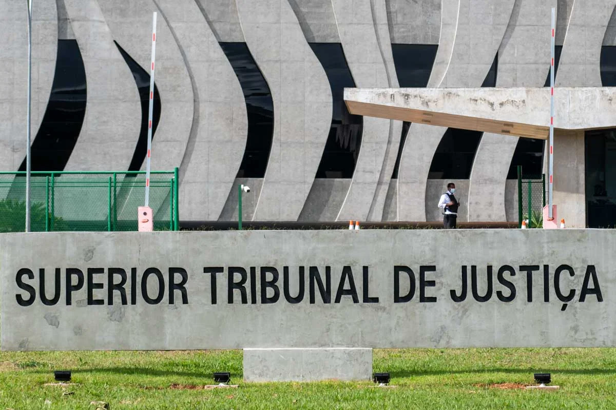 Funcionário do STJ é preso por suspeita de vazamento de decisões judiciais