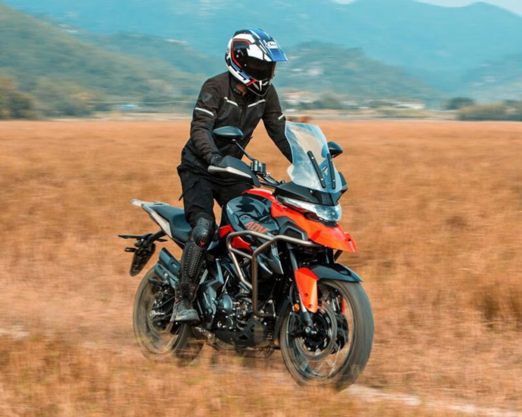 motocicletas zontes em evento de divulgação
