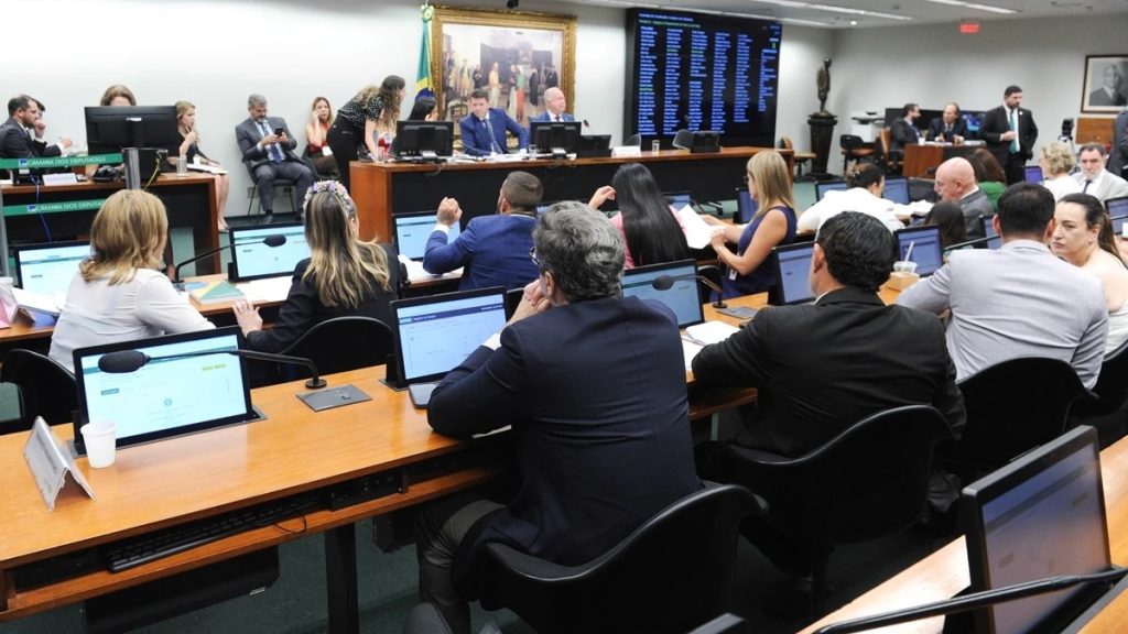 imagem referente à PEC da maioridade penal em discussão