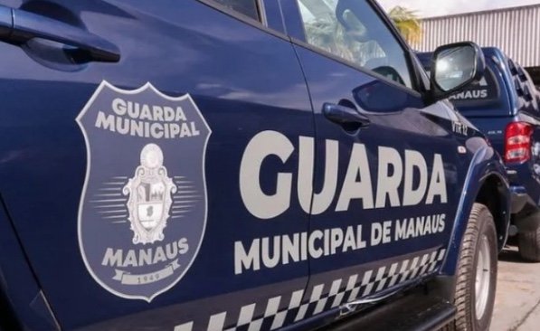 Guarda Municipal recupera celular furtado, resgata macaco e ajuda a combater incêndio em Manaus