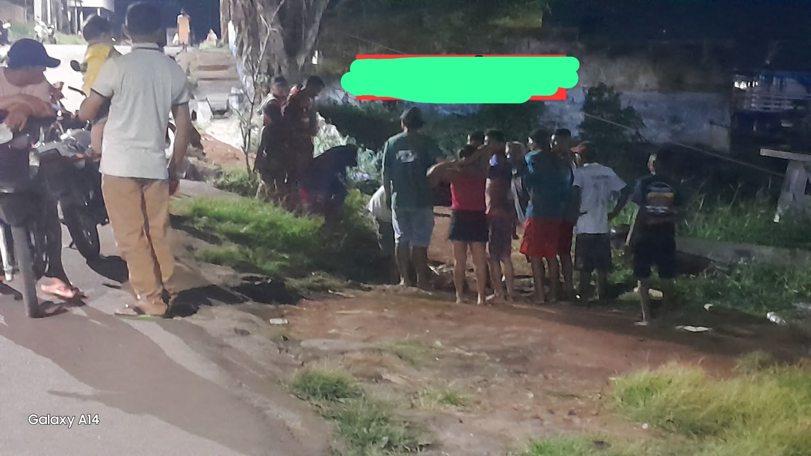 mulher ferida em acidente de motocicleta em maués