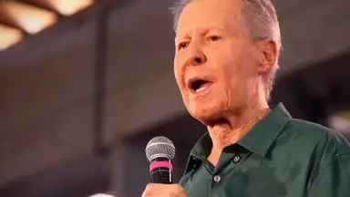 Arthur Neto declara patrimônio 74,7% menor e volta às urnas ao lado de antigo adversário