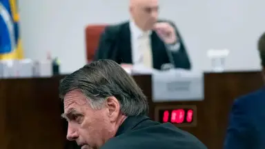 Bolsonaro pede ao STF autorização para técnico fazer reparo na internet de casa
