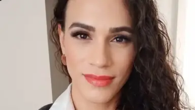 De escola pública ao topo: conheça a primeira promotora trans do Brasil