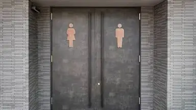 Lei que proíbe mulheres trans de usar banheiros femininos é sancionada em Teresina
