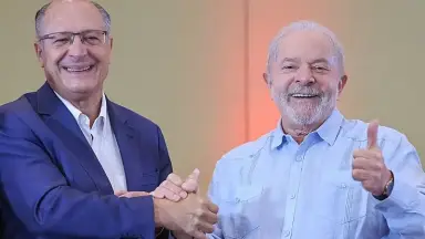Lula e Alckmin oficializam chapa à reeleição após convenção nacional do PSB