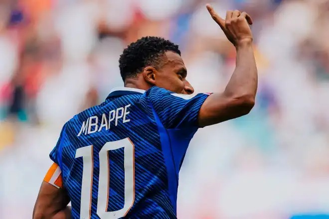 Kylian Mbappé em ação durante a Copa do Mundo