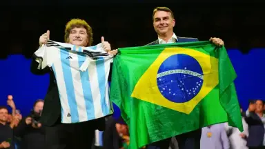Milei assina decreto para barrar e expulsar estrangeiros por discurso de ódio contra argentinos