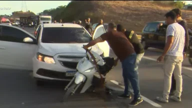 Motociclista morre após colisão com carro na Avenida das Flores, em Manaus