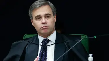André Mendonça e ministro da Justiça se reúnem para reduzir tensão entre STF e Polícia Federal