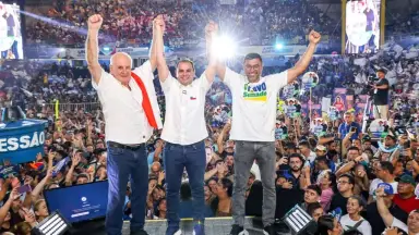 Cidade lança candidatura com Arena lotada e recado à oposição: “Vou responder com trabalho”