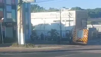 Correria e prejuízo: incêndio ameaça destruir centro comercial na zona Centro-sul de Manaus