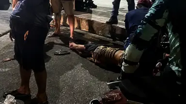 ‘Deu ruim no grau’: casal é arremessado de motocicleta após grave acidente em Manaus