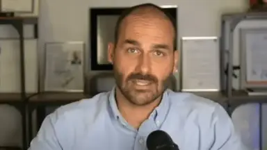 Eduardo Bolsonaro atribui a Lula cancelamento de visto de embaixadora brasileira pelos EUA