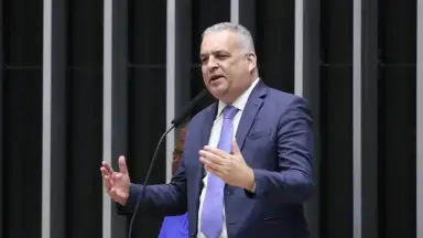 Flávio Bolsonaro escolhe Alfredo Gaspar como vice: saiba quem é o deputado que compõe a chapa do PL