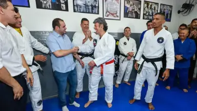 Governador Roberto Cidade e Ministro Luiz Fux visitam projeto esportivo infantil no Coroado, em Manaus