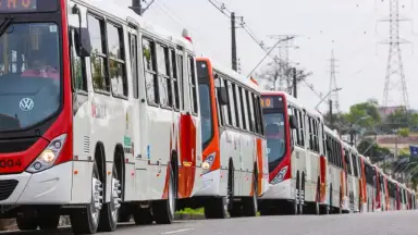Greve dos rodoviários é suspensa após promessa de repasse de R$ 32 milhões da Prefeitura de Manaus