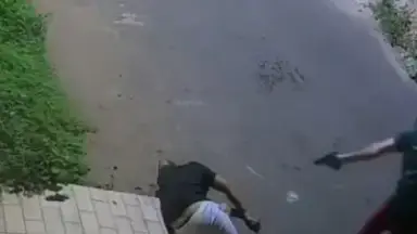 IMAGENS FORTES: Homem é executado e crime é registrado por câmeras de segurança