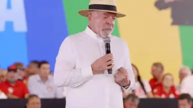 Infração Eleitoral: Lula volta a pedir votos em convenção na Bahia antes do início oficial da campanha eleitoral